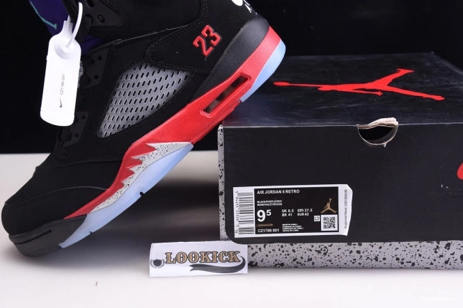 One Kick CZ1786-001 Top Air 5 Jordan 3 0810